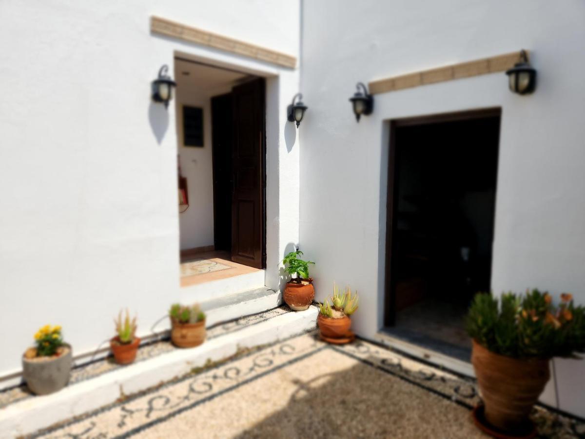 Lindos Boutique - Adults Only Apartamento Exterior foto