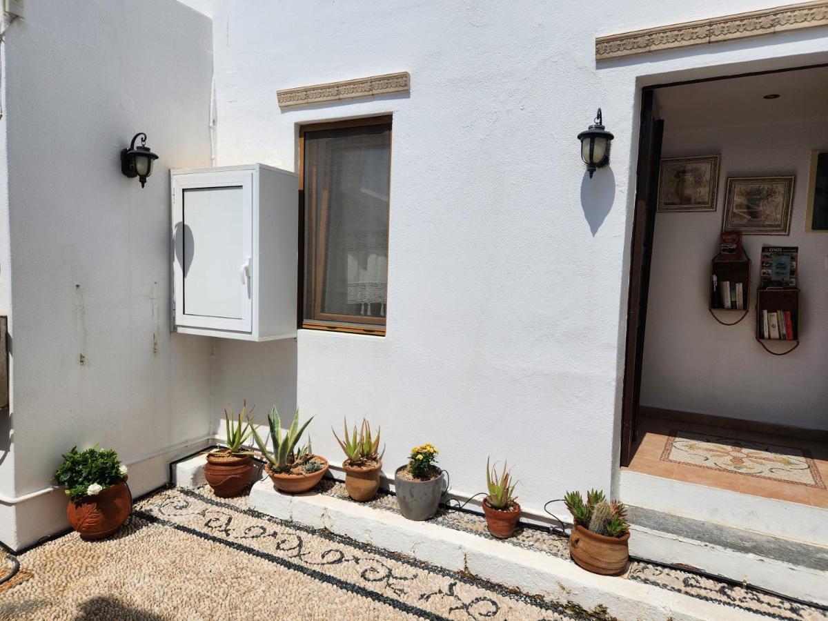 Lindos Boutique - Adults Only Apartamento Exterior foto
