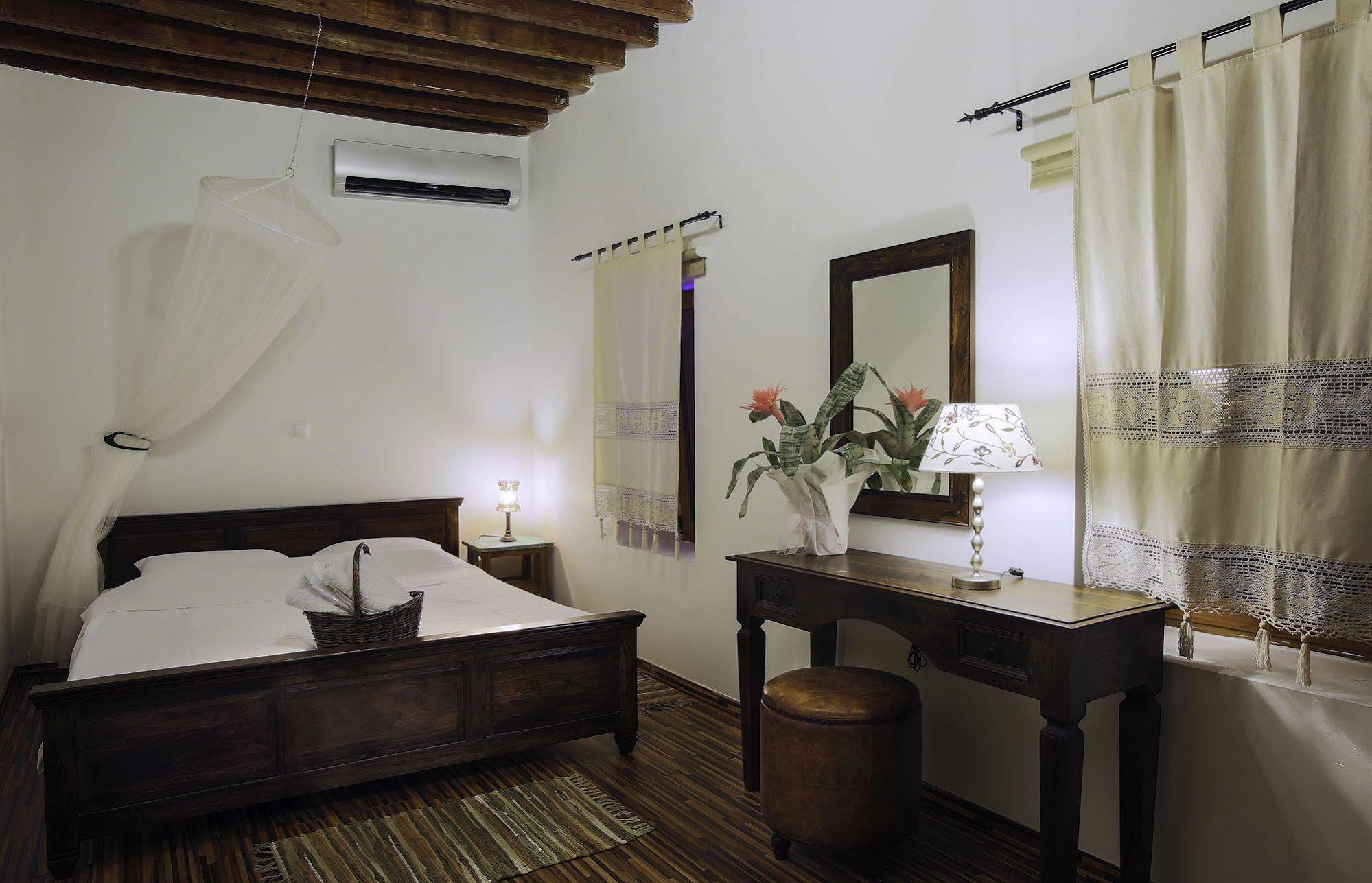 Lindos Boutique - Adults Only Apartamento Exterior foto